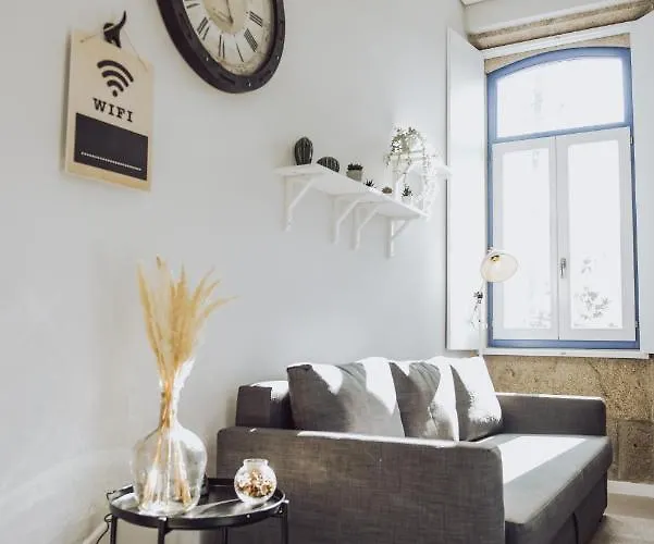 Estacao Ferroviaria De Lourido * Селорику-ди-Башту