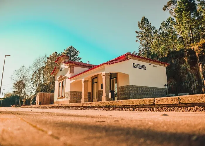 Semesterbostad Estacao Ferroviaria De Lourido *