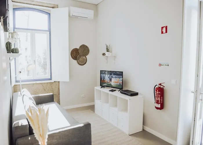 Estacao Ferroviaria De Lourido Селорику-ди-Башту